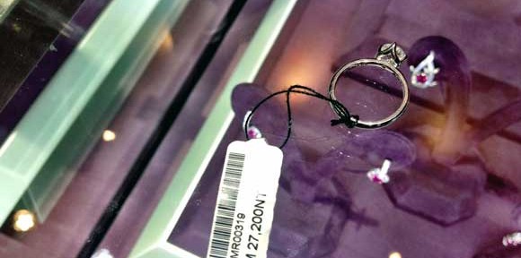 Cincin Berlian Dalam Perkahwinan Melayu